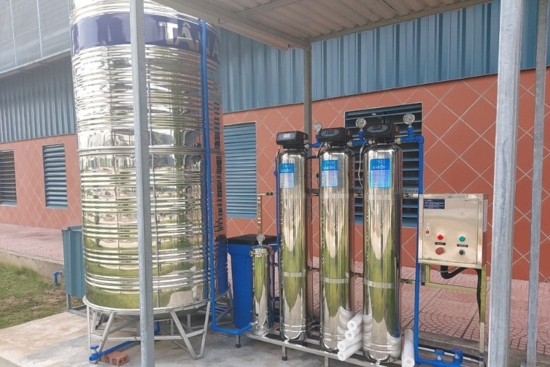 Hình ảnh thực tế lắp đặt máy lọc tổng đầu nguồn Karofi KTF-333IT