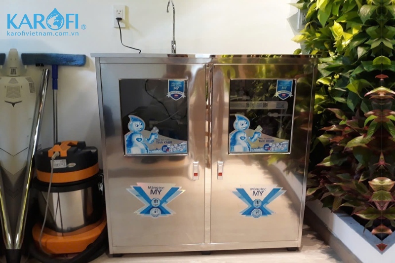 Hình ảnh thực tế máy lọc nước bán công nghiệp Karofi KB50