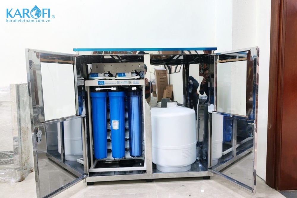Hình ảnh thực tế máy lọc nước RO Karofi bán công nghiệp KB80