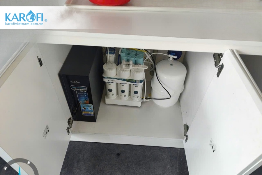 Hình ảnh thực tế lắp đặt combo máy lọc nước nóng lạnh âm tủ KAQ-U50K + KAO-T90