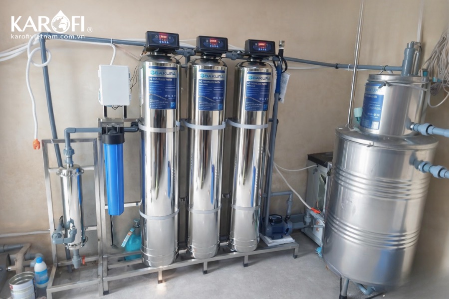 H&igrave;nh ảnh thực tế hệ thống lọc nước giếng khoan 3 cột Sakura SKGKUF313MI