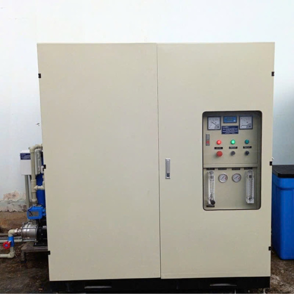  Hệ thống lọc nước RO công xuất lớn 250L có tủ Karofi KCN-250-T